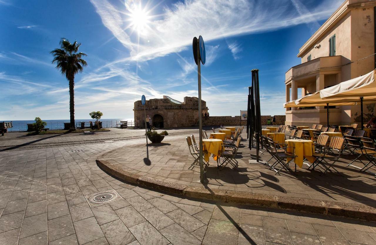 Alghero Old Town Apartment Steps To Sea And Scenic Ramparts 外观 照片